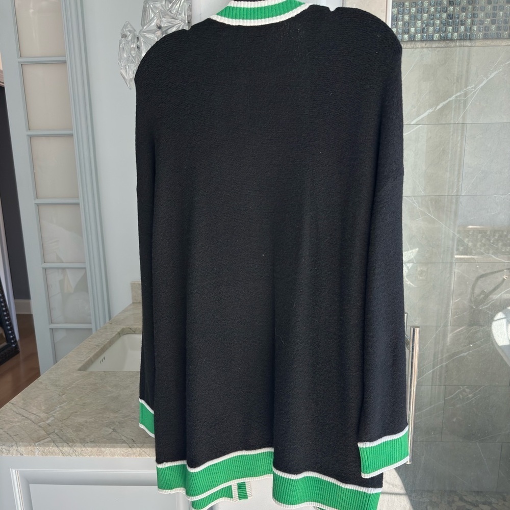 ALICE + OLIVIA BARRY OVERSIZED V-NECK CARDIGAN - Picture 10 of 10